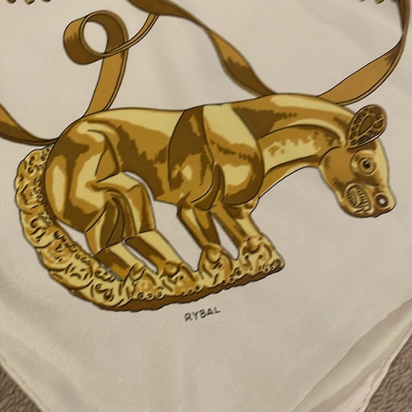 NIB Hermes Les Cavaliers D’or scarf - Picture 2 of 8